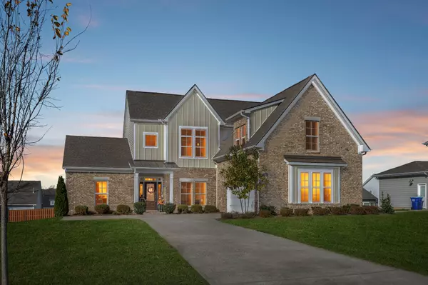 1318 Clarendon Ave, Murfreesboro, TN 37128