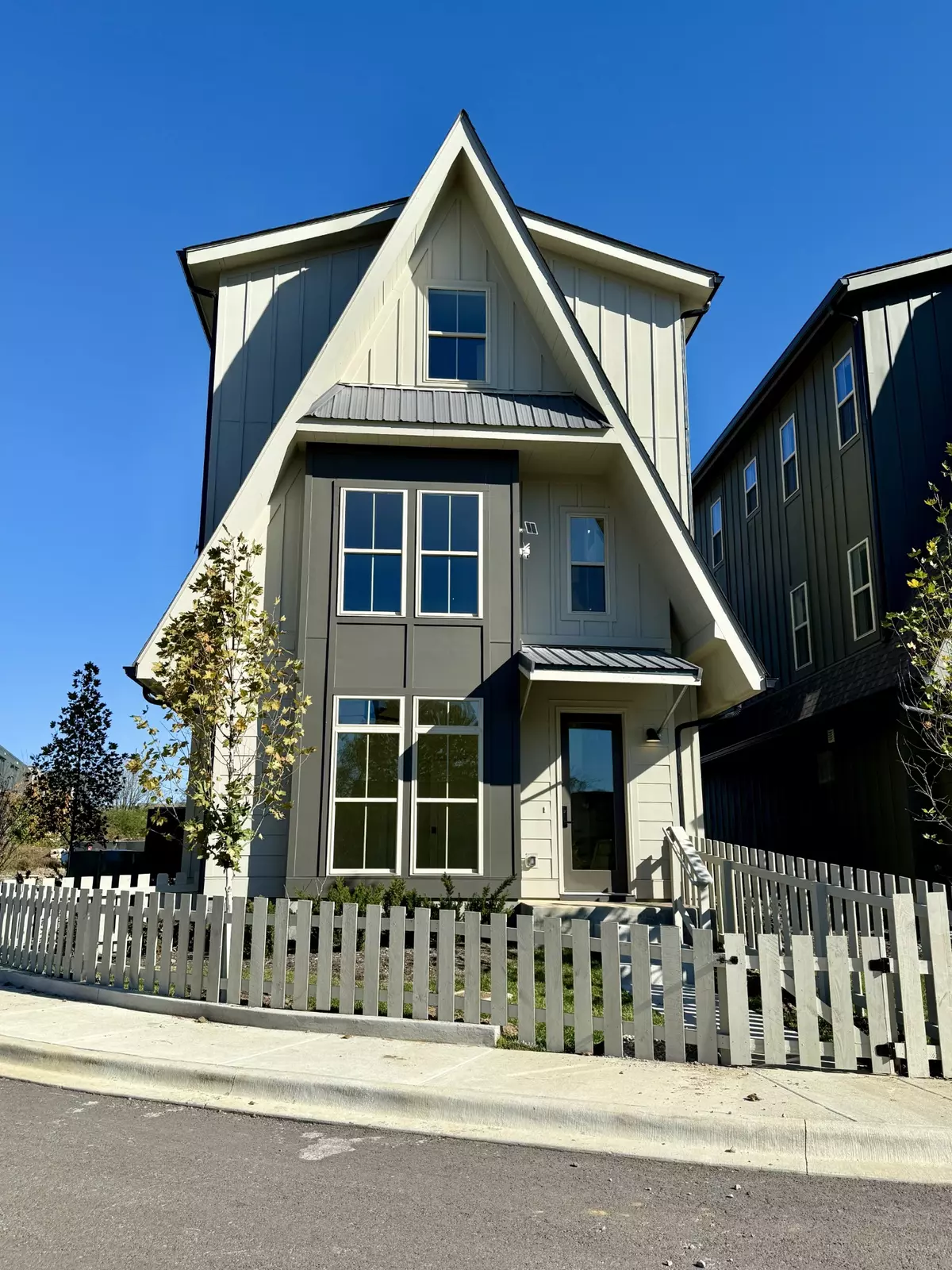 Nashville, TN 37209,531 Midnight Way