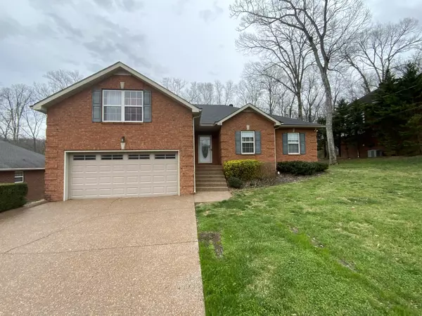 521 Spring Hill Dr, Smyrna, TN 37167