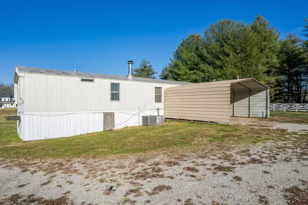 Columbia, TN 38401,1888 New Lewisburg Hwy