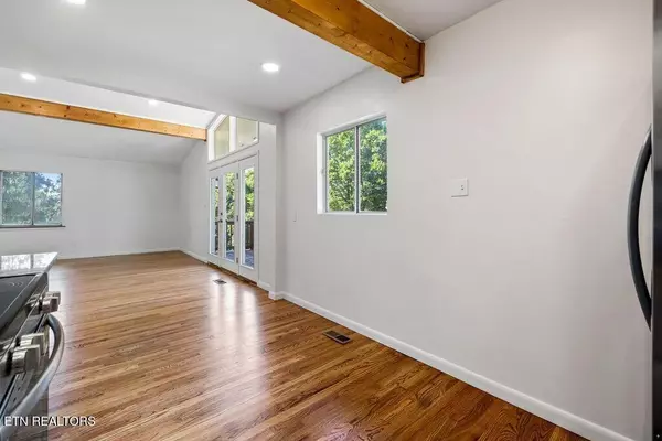 Knoxville, TN 37914,4316 NE Shangri La Drive