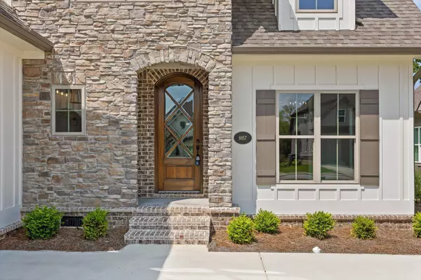 Ooltewah, TN 37363,8857 Grey Reed Drive