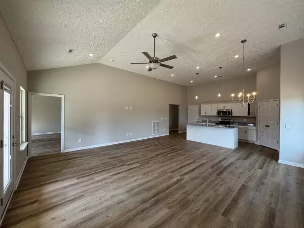 Manchester, TN 37355,8 Laurel View St