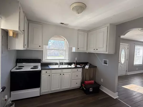 Murfreesboro, TN 37127,4109A Woodbury Pike