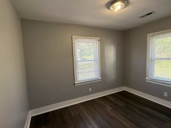 Murfreesboro, TN 37127,4109A Woodbury Pike