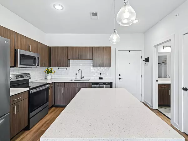 Nashville, TN 37210,1540 Lebanon Pike #407