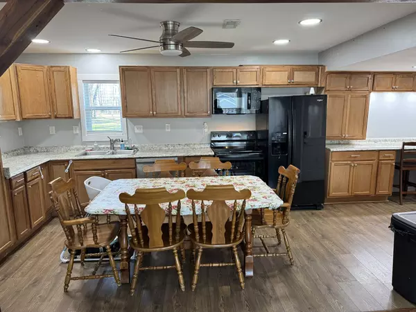 Estill Springs, TN 37330,210 Ake St