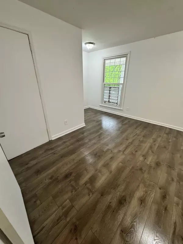 Madison, TN 37115,923 Hospital Dr #B