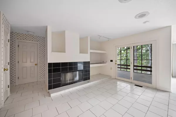 Chattanooga, TN 37416,5818 Rainbow Springs Drive