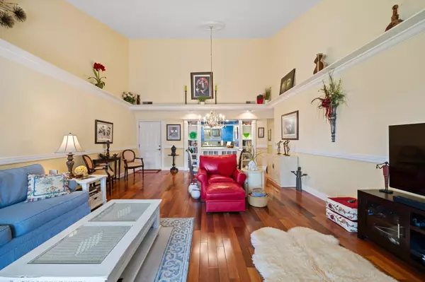 Chattanooga, TN 37415,4319 Lakeshore Lane #301