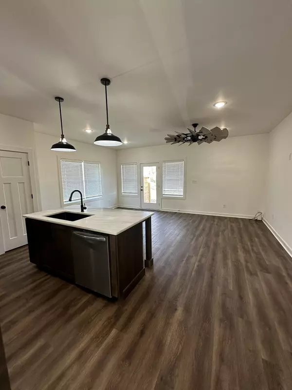 65 Duncan Ln, Winchester, TN 37398