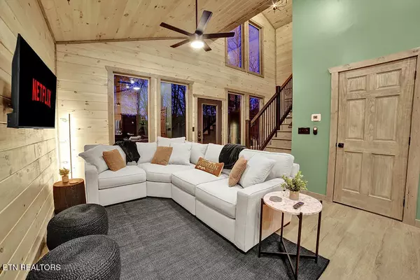 Sevierville, TN 37876,1619 S S Mountain View Rd Rd