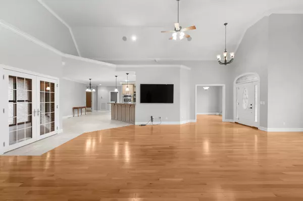 Paris, TN 38242,63 Fawn Ln