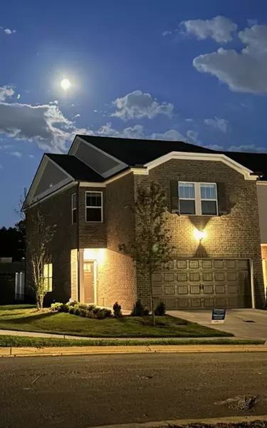 1906 Cascade Ct, Lebanon, TN 37087