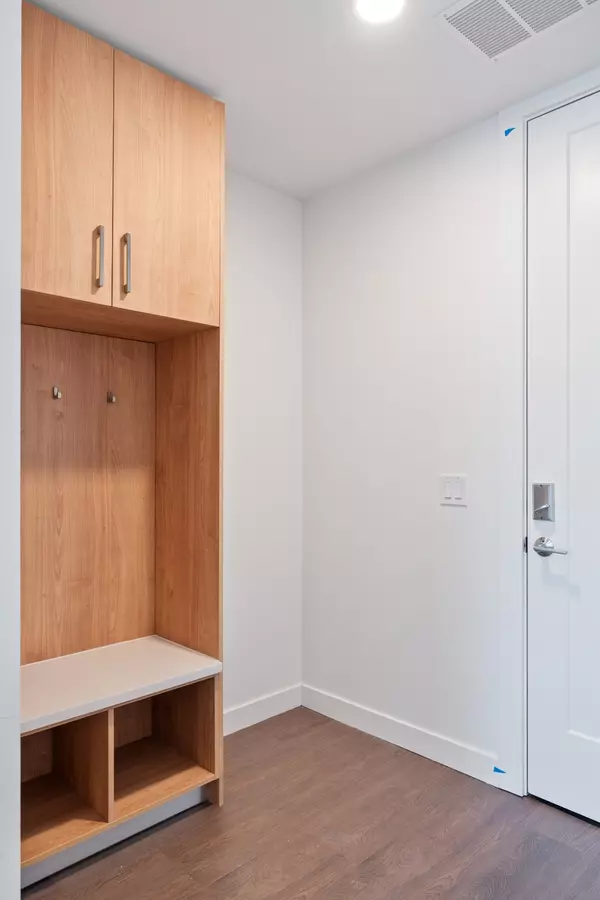 Nashville, TN 37203,1212 Demonbreun St #909