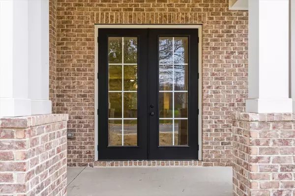 Franklin, TN 37064,207 Fairground St #102