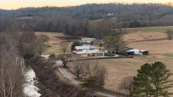 Williamsport, TN 38487,4824 Leipers Creek Road