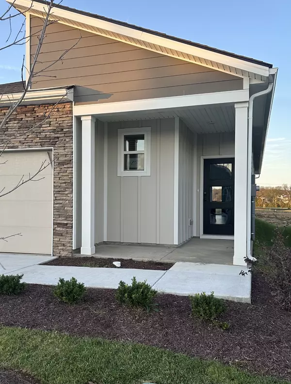 1021 Royal Gorge Pvt Ct, Gallatin, TN 37066