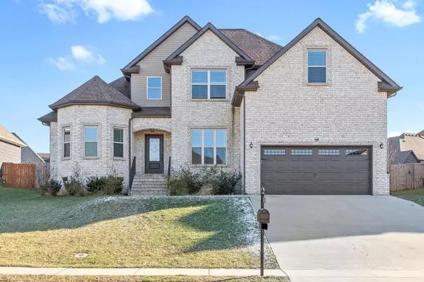 520 Larkspur Dr, Clarksville, TN 37043