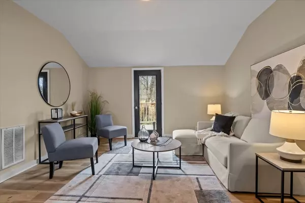 White Bluff, TN 37187,370 Main St