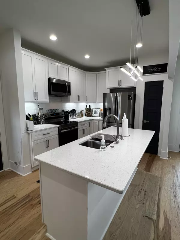 Nashville, TN 37216,1072B Zophi St