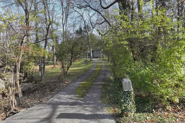 Nashville, TN 37216,4228 Brush Hill Rd