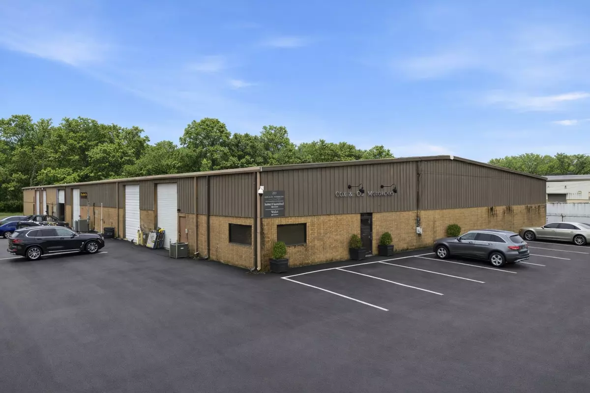 Nashville, TN 37210,213 Whitsett Rd