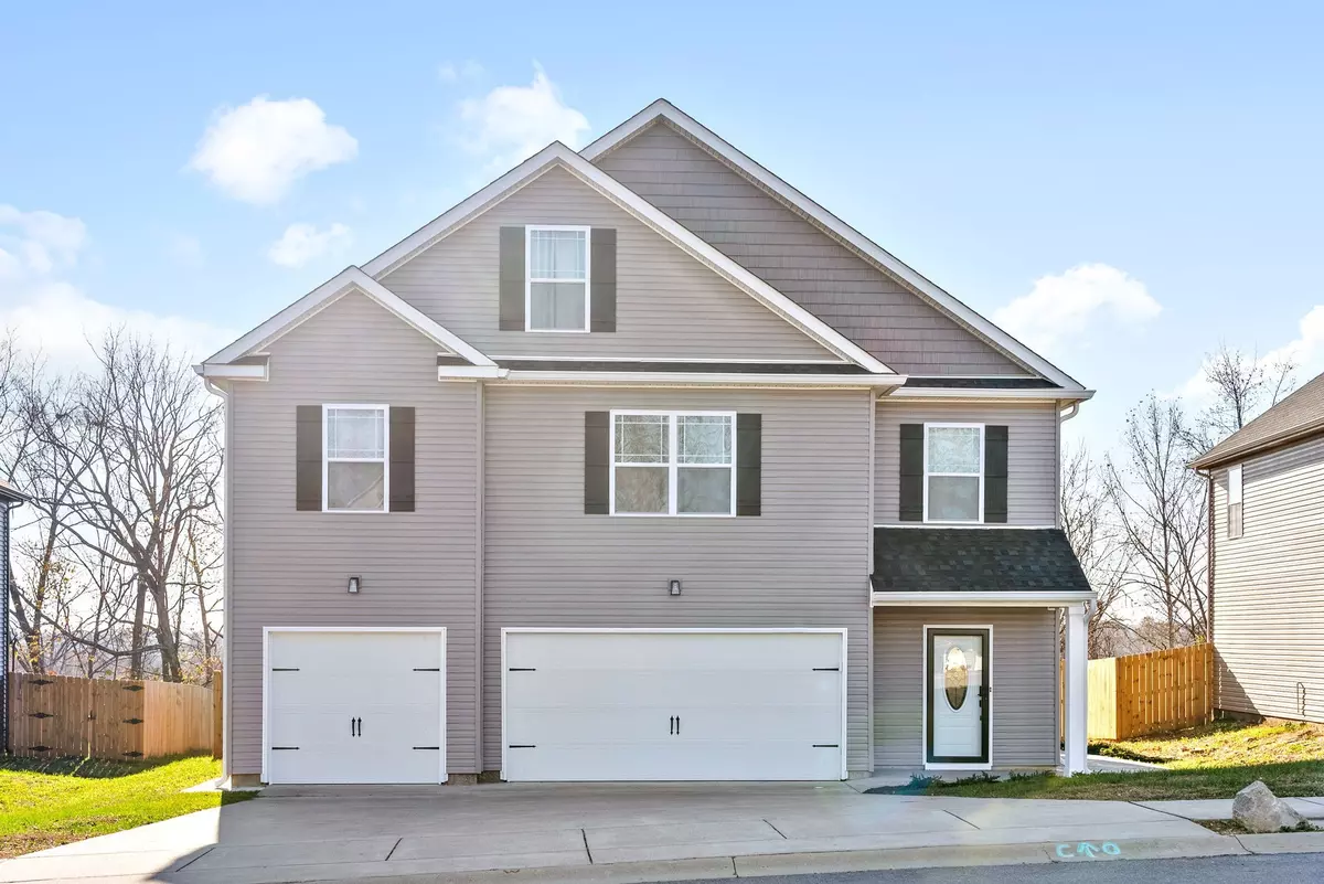 Clarksville, TN 37042,1180 Henry Place Blvd