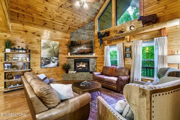 Sevierville, TN 37862,3330 Robeson Rd