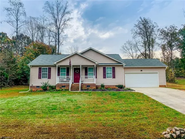 177 Swann Crossing LN, Statesville, NC 28625