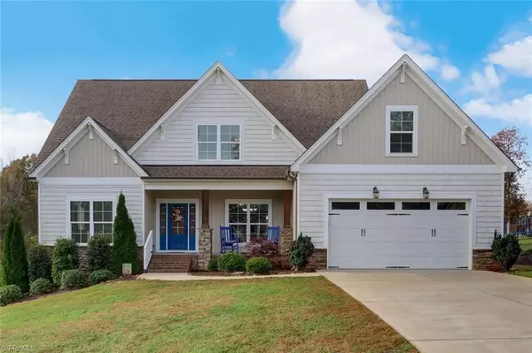 5609 Crooked Oak DR, Summerfield, NC 27358