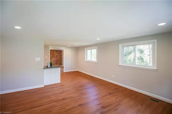 Tobaccoville, NC 27050,6530 Settle Wood LN