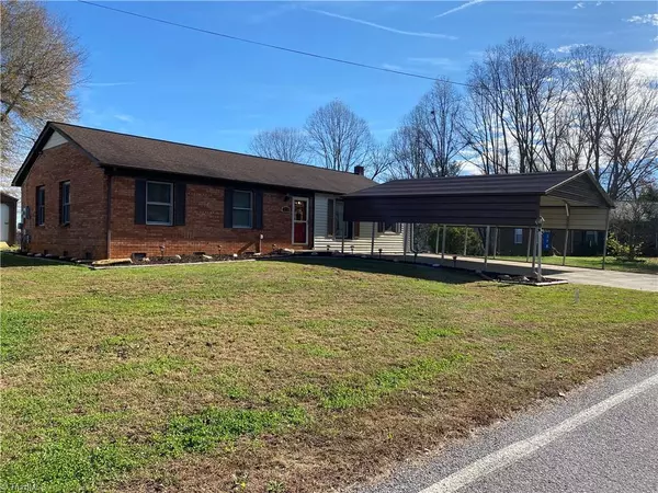 378 N Oakgrove EXT, Millers Creek, NC 28651