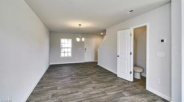 Greensboro, NC 27405,4022 Bobtail CT #97