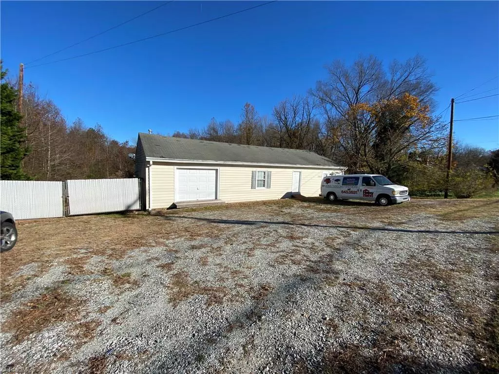 Summerfield, NC 27358,3903 Oak Ridge RD