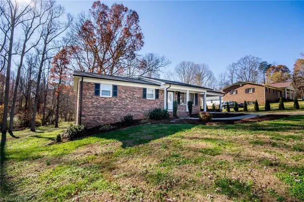 Statesville, NC 28625,235 Debbie LN