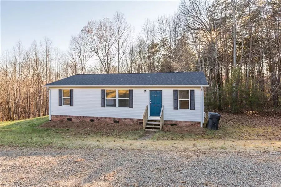 1267 High Valley RD, King, NC 27021