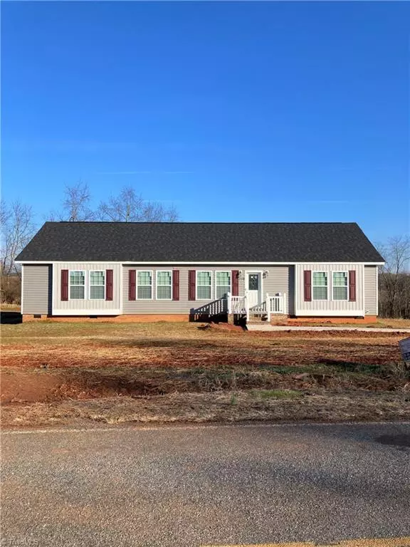 2576 Snider RD, Yadkinville, NC 27055