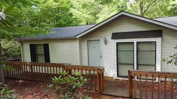 1091 Timber Ridge RD, Millers Creek, NC 28651