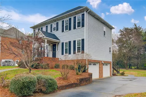 Winston Salem, NC 27106,4213 Thorn Ridge RD