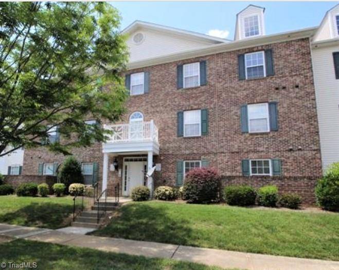 5106 Mcconnell DR, Kernersville, NC 27284