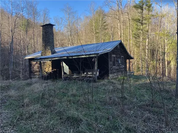 482 Timber Ridge LN, Millers Creek, NC 28651