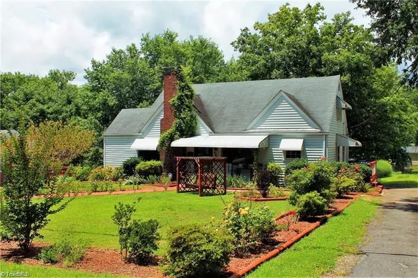 4016 Dalton ST, Winston Salem, NC 27105