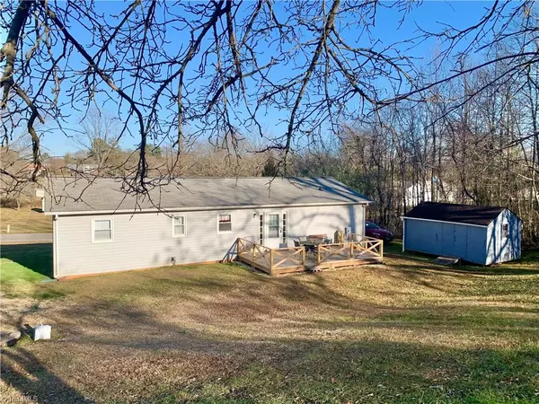 Hays, NC 28635,204 Meadow Lane RD