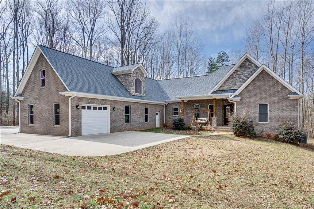 4134 Hastings RD, Kernersville, NC 27284
