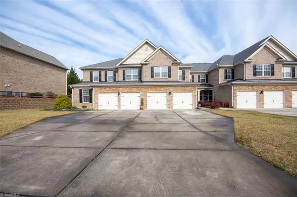 6262 Stonewick DR, Jamestown, NC 27282