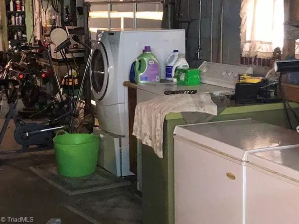 Roaring River, NC 28669,490 Winding Trail DR