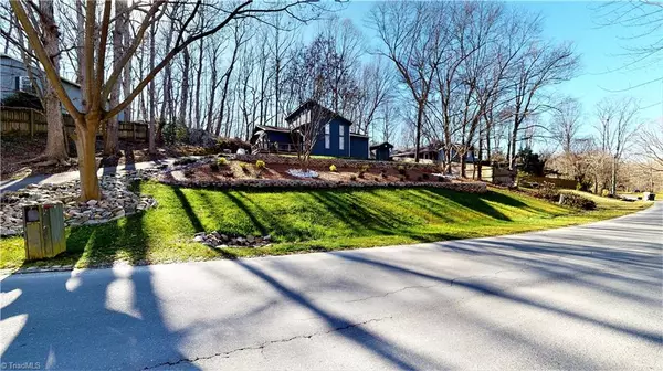 Asheboro, NC 27205,975 Amity RD