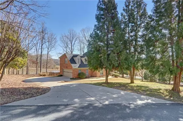 Eden, NC 27288,992 Lake Forest CT