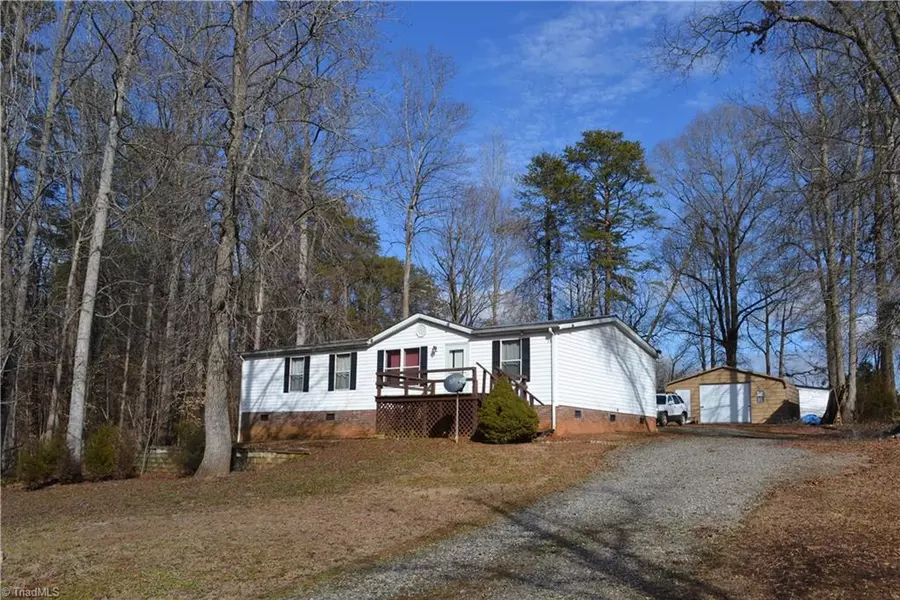 155 Ellis RD, Mayodan, NC 27027